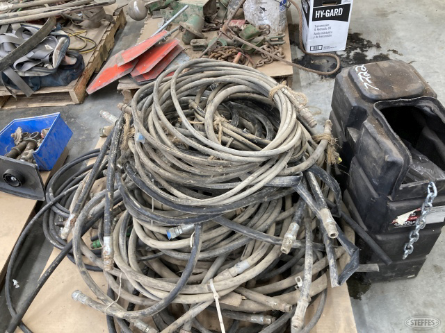 Pallet of new and used hyd hoses